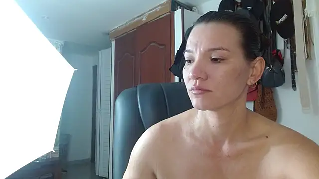 Snapshot of BriggiteSkyAngels chatting on October 1, 9:26 am BriggiteSkyAngels online show from October 1, 9:26 am