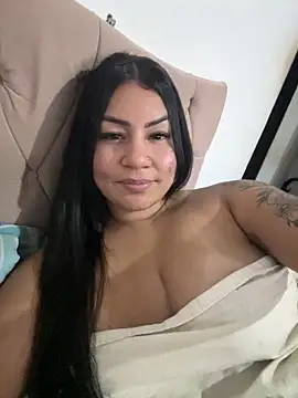 Snapshot of julianamascarada chatting on October 17, 2:15 am julianamascarada online show from October 17, 2:15 am