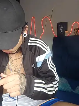 Tattoboy19cm online show from October 18, 6:41 pm