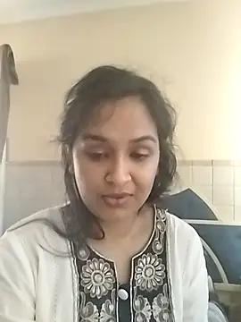 cute indianxo online show from February 4, 8:53 am