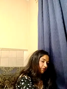 cute indianxo online show from April 16, 9:39 pm