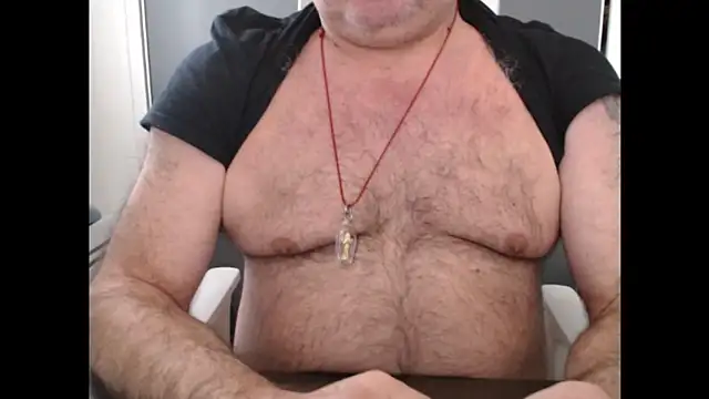 Snapshot of DadBearBi chatting on February 7, 9:35 am DadBearBi online show from February 7, 9:35 am