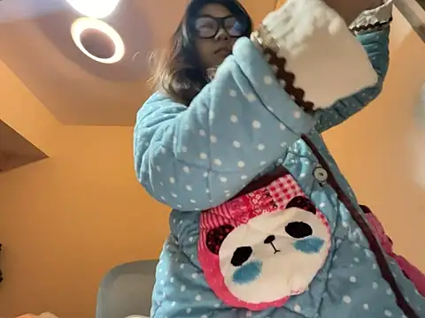 xena0501 online show from November 27, 6:43 pm