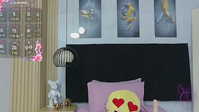 cutepetitee online show from July 15, 12:43 pm