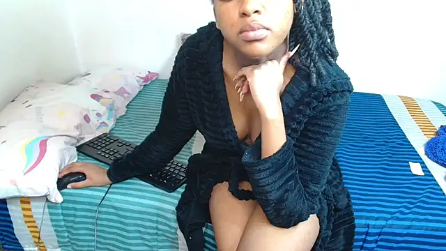 SinfullyForbiddeno7 online show from November 2, 4:15 am