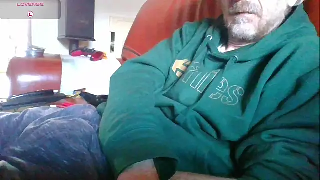 Snapshot of Vrenico-SC chatting on October 4, 11:08 am Vrenico-SC online show from October 4, 11:08 am