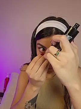 AmaiaSalvatore online show from October 25, 9:20 pm