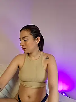 AmaiaSalvatore online show from December 1, 11:32 pm