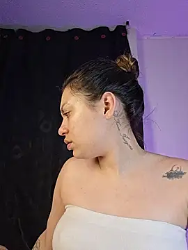 Snapshot of AmaiaSalvatore chatting on February 21, 10:55 pm AmaiaSalvatore online show from February 21, 10:55 pm