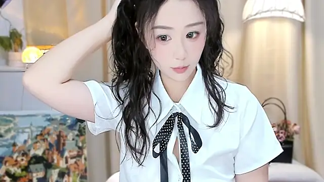 Snapshot of lumi65 chatting on October 15, 11:43 am lumi65 online show from October 15, 11:43 am