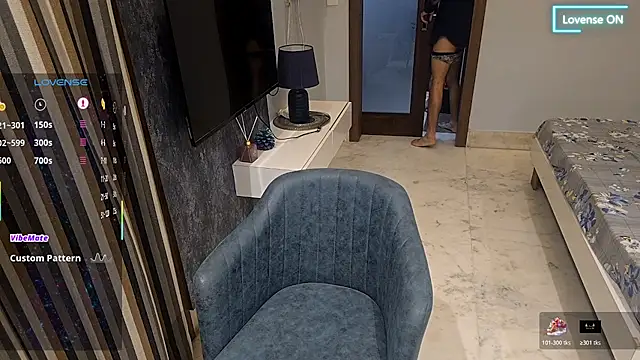 mlove902 online show from April 11, 7:07 pm