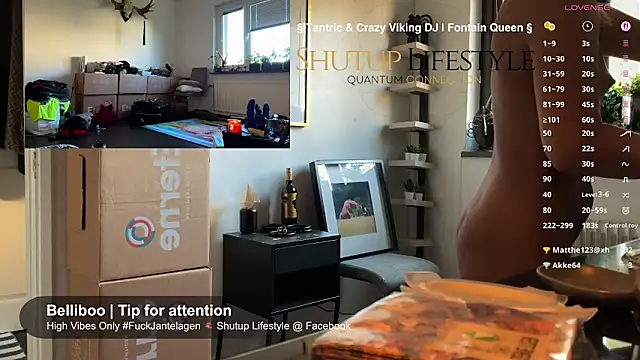 Snapshot of SwingWingWomanSweden chatting on September 26, 7:01 am SwingWingWomanSweden online show from September 26, 7:01 am