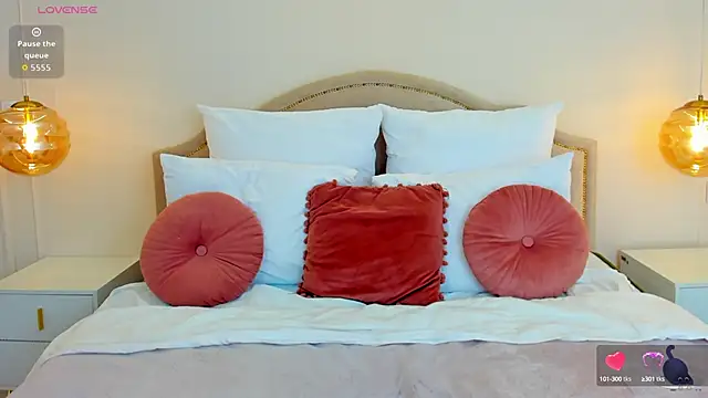 ElzaJons online show from September 30, 12:21 pm