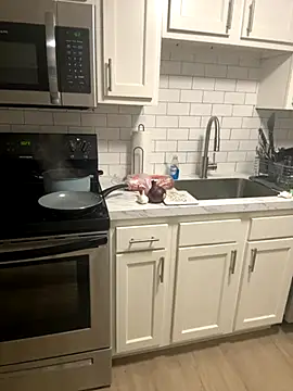 Snapshot of Juicystorm chatting on October 20, 2:23 am Juicystorm online show from October 20, 2:23 am