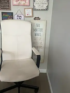 Snapshot of Juicystorm chatting on April 27, 4:27 pm Juicystorm online show from April 27, 4:27 pm