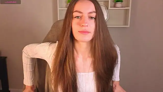 Agnes Wells online show from March 31, 1:07 am