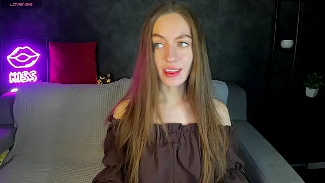 Agnes Wells online show from April 4, 1:04 am