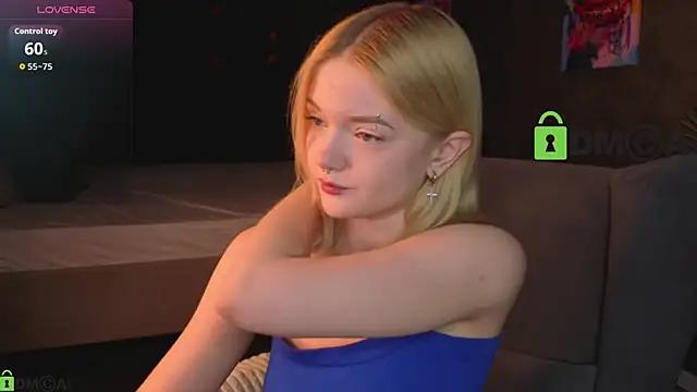 Carrie Foster online show from April 14, 2:56 pm