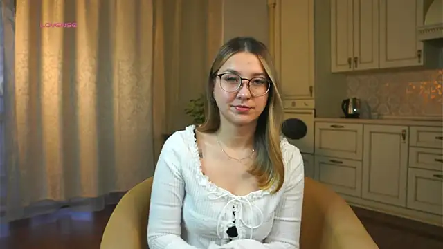 DarelleFaux online show from October 25, 3:14 am