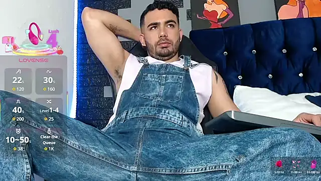 Snapshot of adamhairy chatting on September 27, 7:19 pm adamhairy online show from September 27, 7:19 pm
