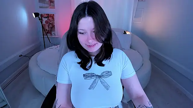 Snapshot of Sofi_Spark chatting on February 24, 8:45 am Sofi Spark online show from February 24, 8:45 am