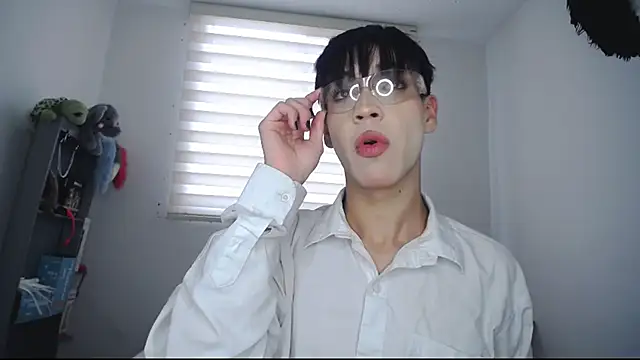 lucky stricke online show from October 8, 8:17 pm