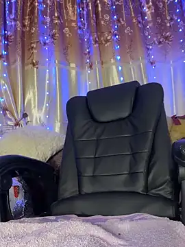 SquirtMilf00 online show from February 8, 12:38 am