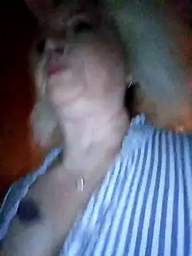 SquirtMilf00 online show from March 7, 1:20 am