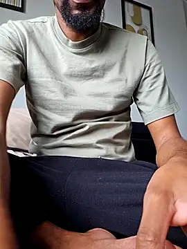 Snapshot of mojaymort chatting on November 17, 10:10 am mojaymort online show from November 17, 10:10 am