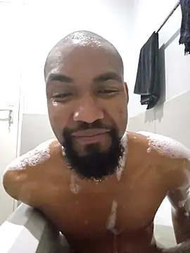 Snapshot of mojaymort chatting on December 18, 9:54 pm mojaymort online show from December 18, 9:54 pm