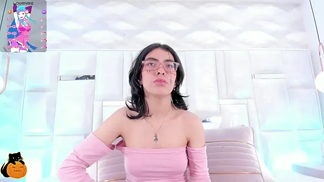 Im Molly Angel online show from October 22, 8:08 pm