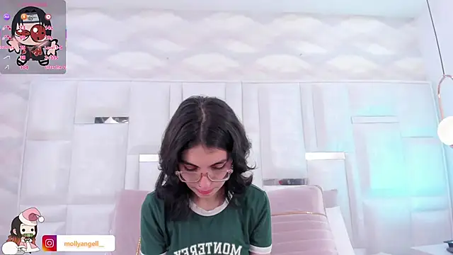 Im Molly Angel online show from December 4, 8:06 pm