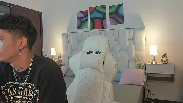 nextboywell1 online show from April 12, 3:00 am