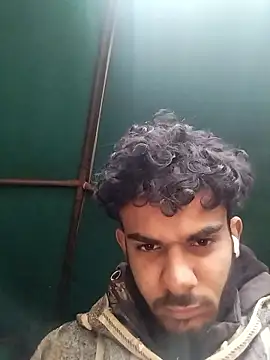 Snapshot of ParousFlow chatting on January 17, 4:43 pm ParousFlow online show from January 17, 4:43 pm