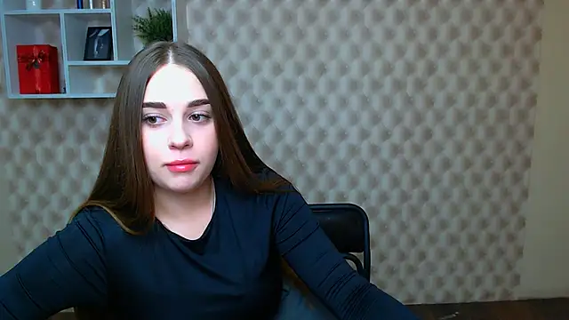 Snapshot of _MillaDellf_ chatting on October 9, 9:29 am  MillaDellf  online show from October 9, 9:29 am