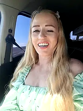 DeeA Blondy online show from September 27, 11:26 am