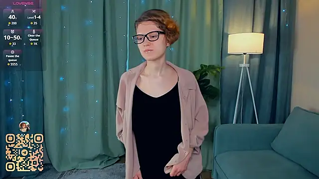 EdlinGathright online show from March 27, 4:40 am