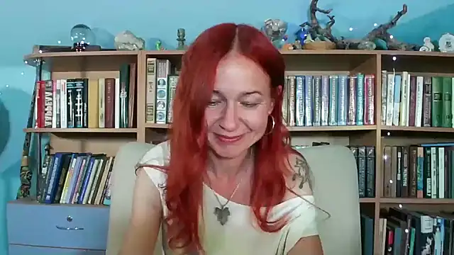 Snapshot of Foxilady357 chatting on June 7, 2:21 pm Foxilady357 online show from June 7, 2:21 pm