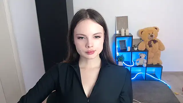 Ariella ari online show from October 24, 12:45 pm