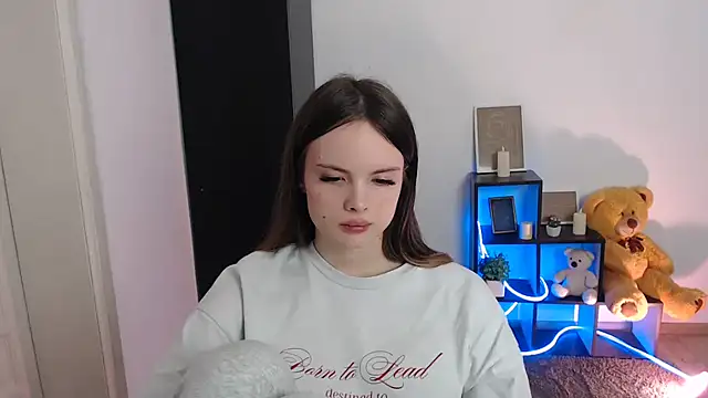 Ariella ari online show from October 25, 7:05 am