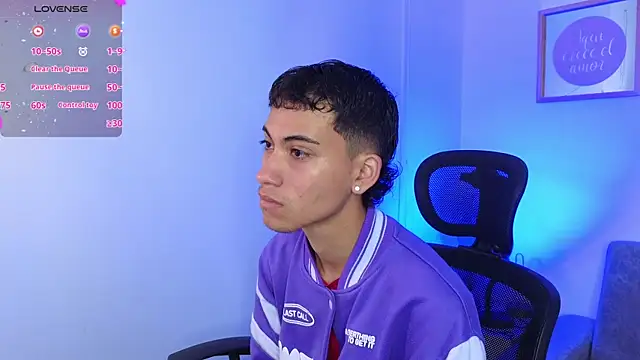 yulian vasquez online show from September 19, 12:17 pm