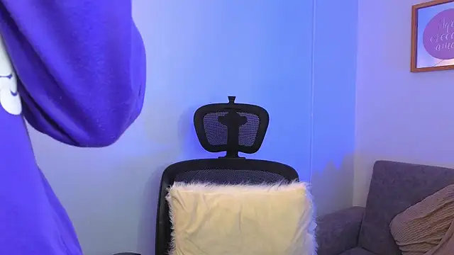 yulian vasquez online show from October 10, 12:15 pm