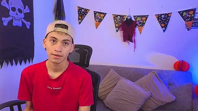 yulian vasquez online show from October 12, 12:26 pm