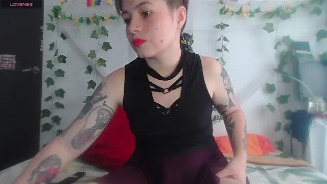 Snapshot of Mitsuha_gate chatting on February 13, 3:41 pm Mitsuha gate online show from February 13, 3:41 pm