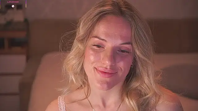 Vanille Mystery online show from March 29, 8:42 pm