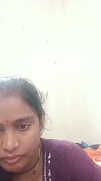 Snapshot of Guriya0076 chatting on June 18, 12:44 am Guriya0076 online show from June 18, 12:44 am