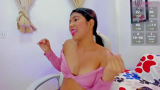 Snapshot of andrea_sanchezz chatting on September 25, 2:10 pm andrea sanchezz online show from September 25, 2:10 pm