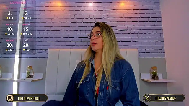 MelanyVegas online show from September 12, 8:25 am