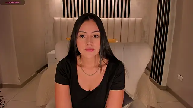 AmbarJames  online show from May 24, 11:48 am