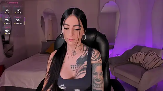 MilaLawrence online show from December 5, 2:36 pm